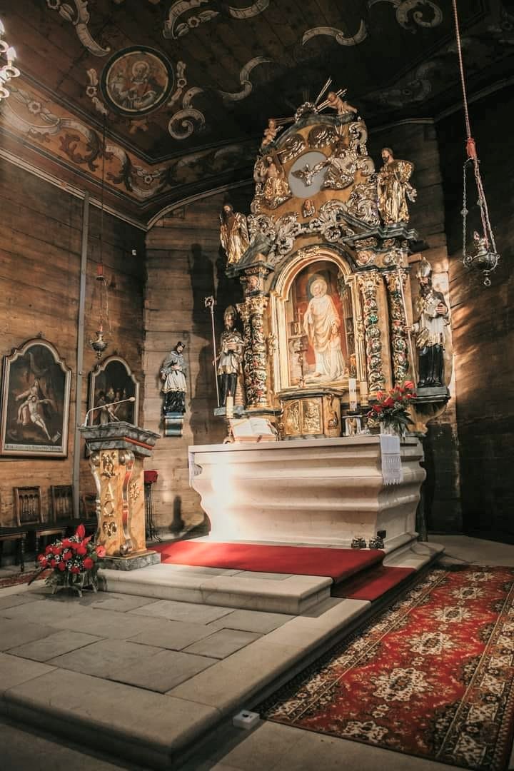 Ołtarz główny w kościele św. Walentego w Bieruniu