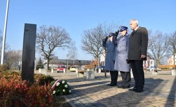 Obchody Narodowego Dnia Niepodległości pod Starostwem Powiatowym