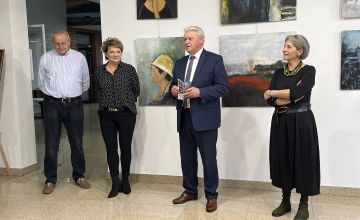 Starosta podczas przemowy na otwarcie Galerii