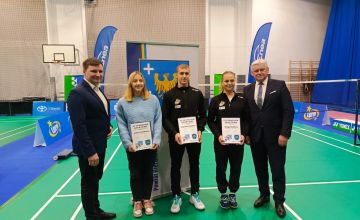 Najlepsi badmintoniści otrzymali stypendia sportowe powiatu
