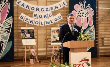 Uroczystości zakończenia roku szkolnego w szkołach powiatowych