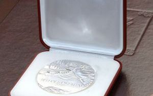Medal dla prof. Juliana Gembalkiego