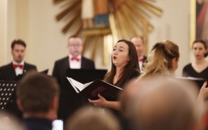 Finałowy koncert 22. Festiwalu Jesień Organowa w Powiecie Bieruńsko-Lędzińskim (10)