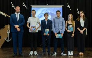 Zakończenie roku szkolnego 2024/2025 W Powiatowym Zespole Szkół w Lędzinach (1)